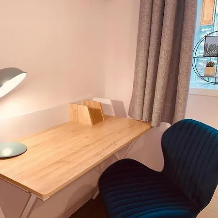Florentine T3 Equipe, Au Calme 4-6 Personnes, Mezieres Apartamento *